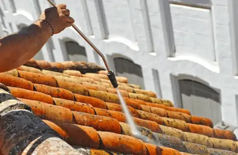 Nettoyage de toitures - Loqueffret